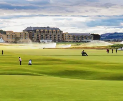 Famous Golf Courses in the UK - partycasino