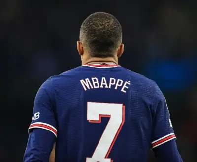 Mbappe Performs U-Turn To Stay At PSG - partycasino
